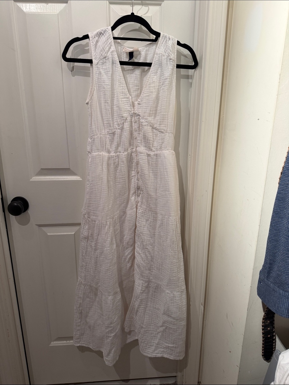 100% Cotton Universal Thread White Sleeveless Tiered Button-Front Dress